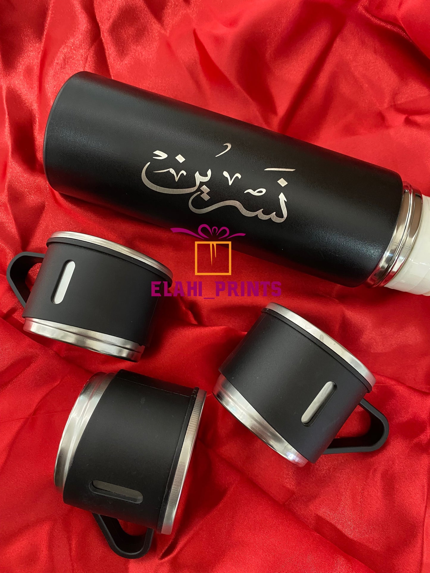 Vacuum Flask 500ml with 3 Cups